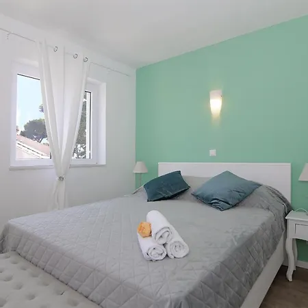 Lana Apartment