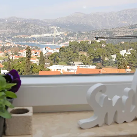 Apartment Lana *