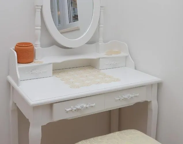 Lana دوبروفينك